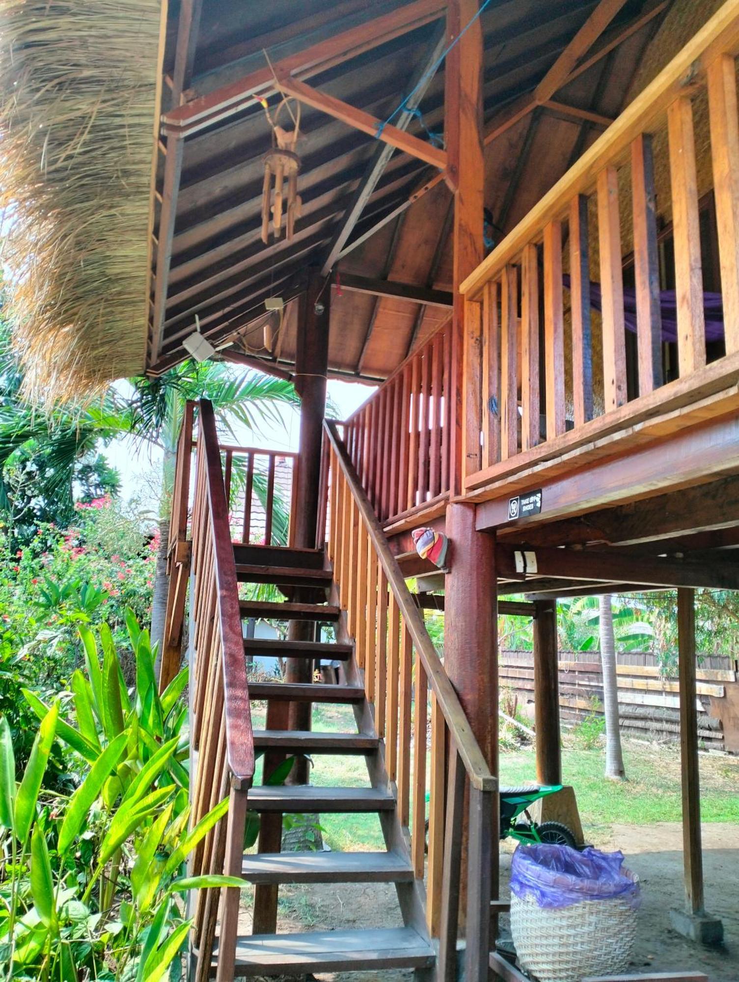 Tangga Bungalows Gili Air Exterior photo